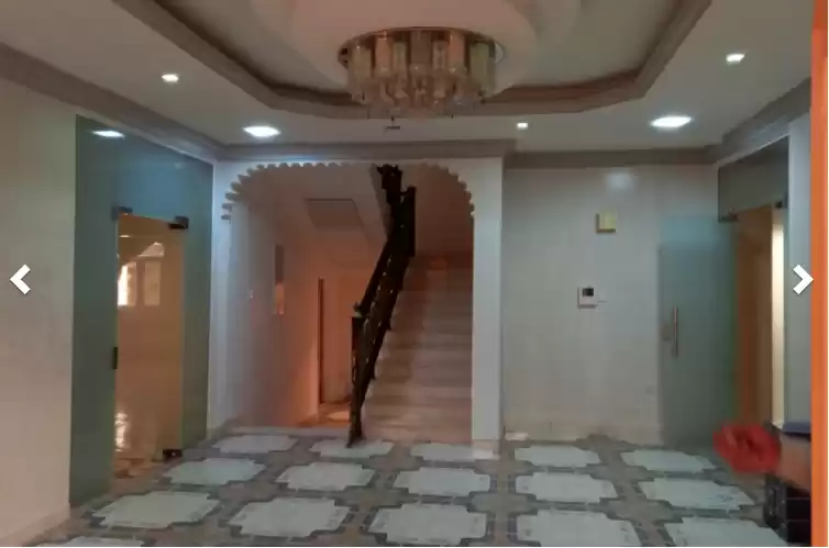 Residential Ready Property 7+ Bedrooms U/F Standalone Villa  for sale in Al Sadd , Doha #7586 - 1  image 